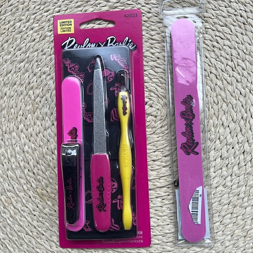 Revlon x Barbie Manicure Essentials Kit - Picture 2 of 6